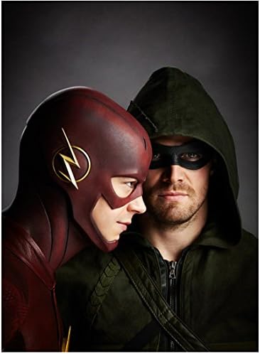 A Flash Grant Gustin, mint A Flash, valamint Stephen Amell, mint a Zöld Nyíl 8 x 10 Inch-Fotó